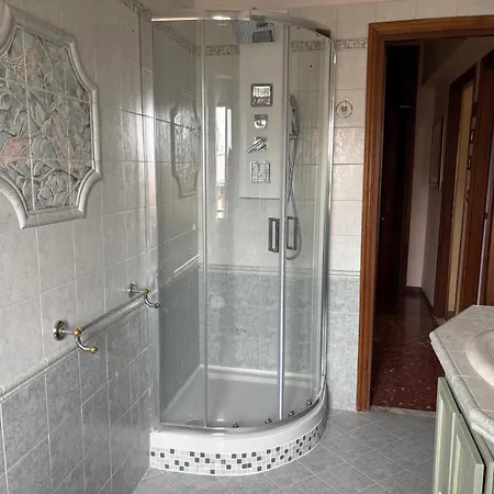 Casa Maresa Family House Metro A Apartment